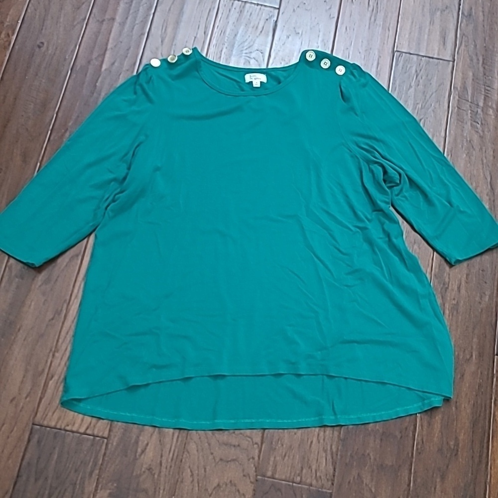 Kim Rogers Solid Green Tunic with Gold Button Accents on the Shoulders size 1X